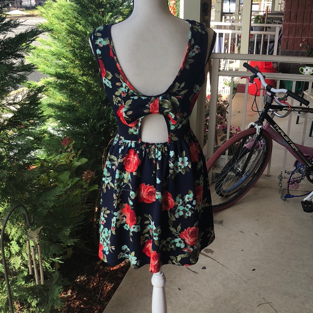 Macy’s Dress 👗 - Picture 7 of 8